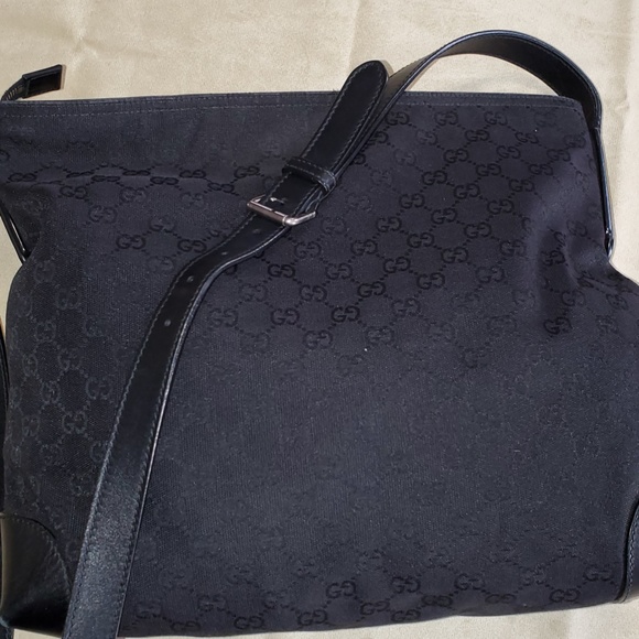 Gucci Messenger Bag, classic design - Picture 3 of 9